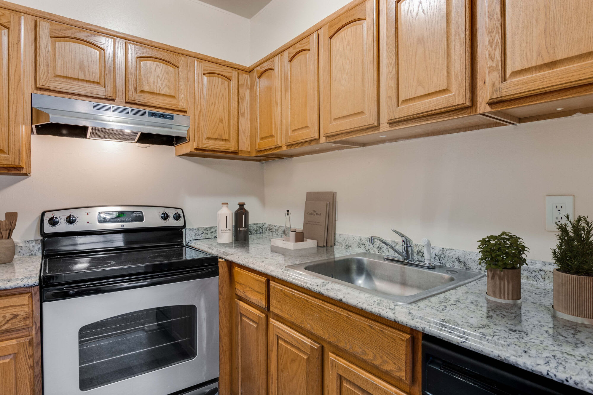 Parkway Apartments – photo 3