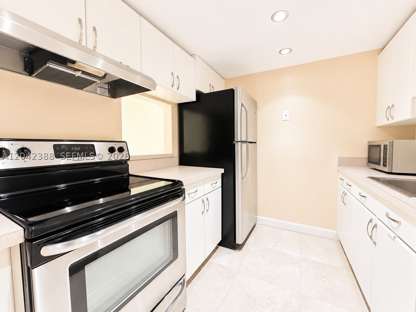 14421 N Kendall Dr – photo 3