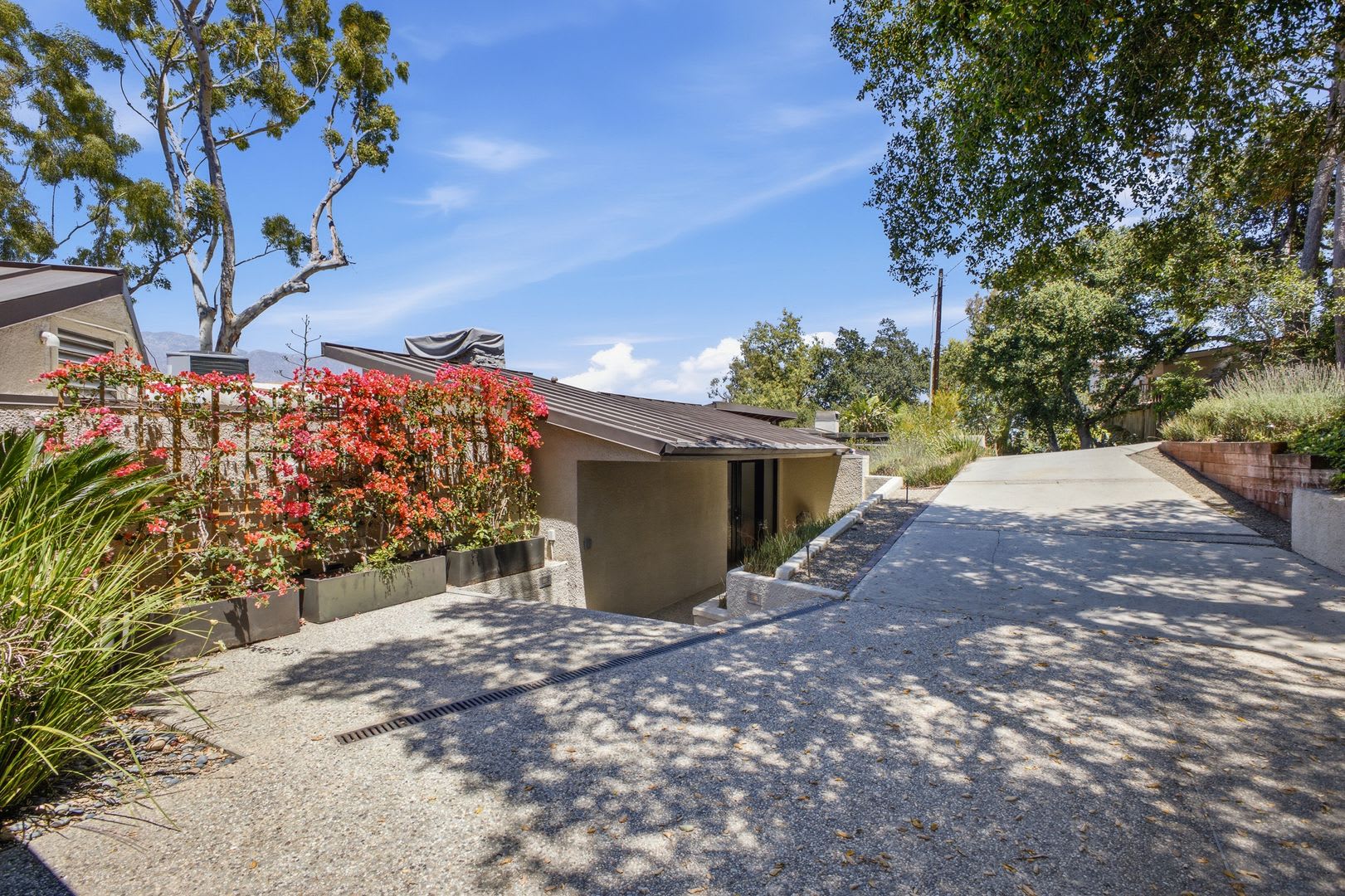 Private Pasadena Retreat with Pool, Beautiful Views & Incredible Outdoor Space – photo 2
