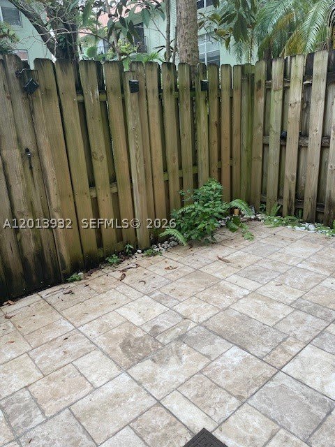 807 W Oakland Park Blvd – photo 5