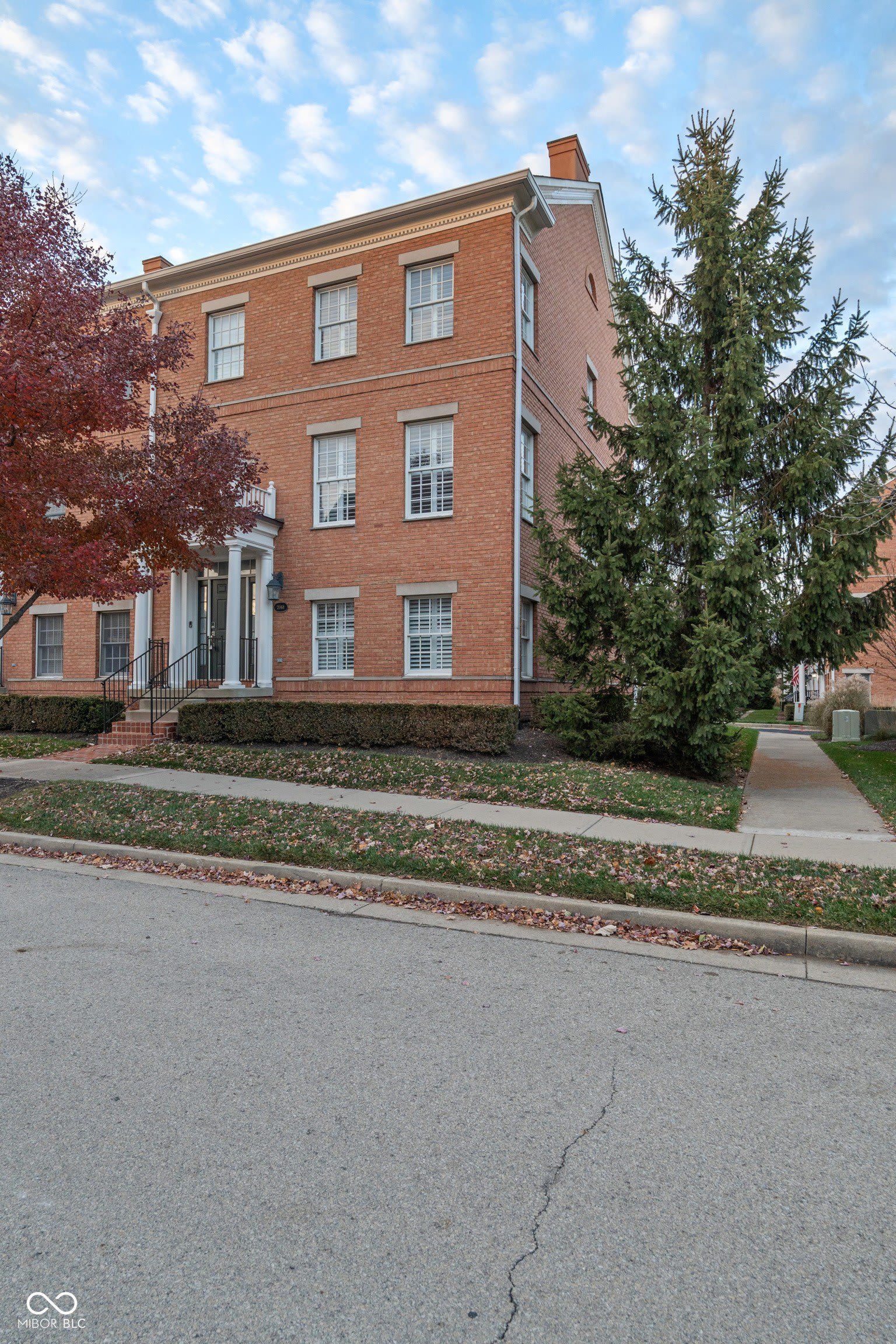 2068 Broughton Street – photo 2