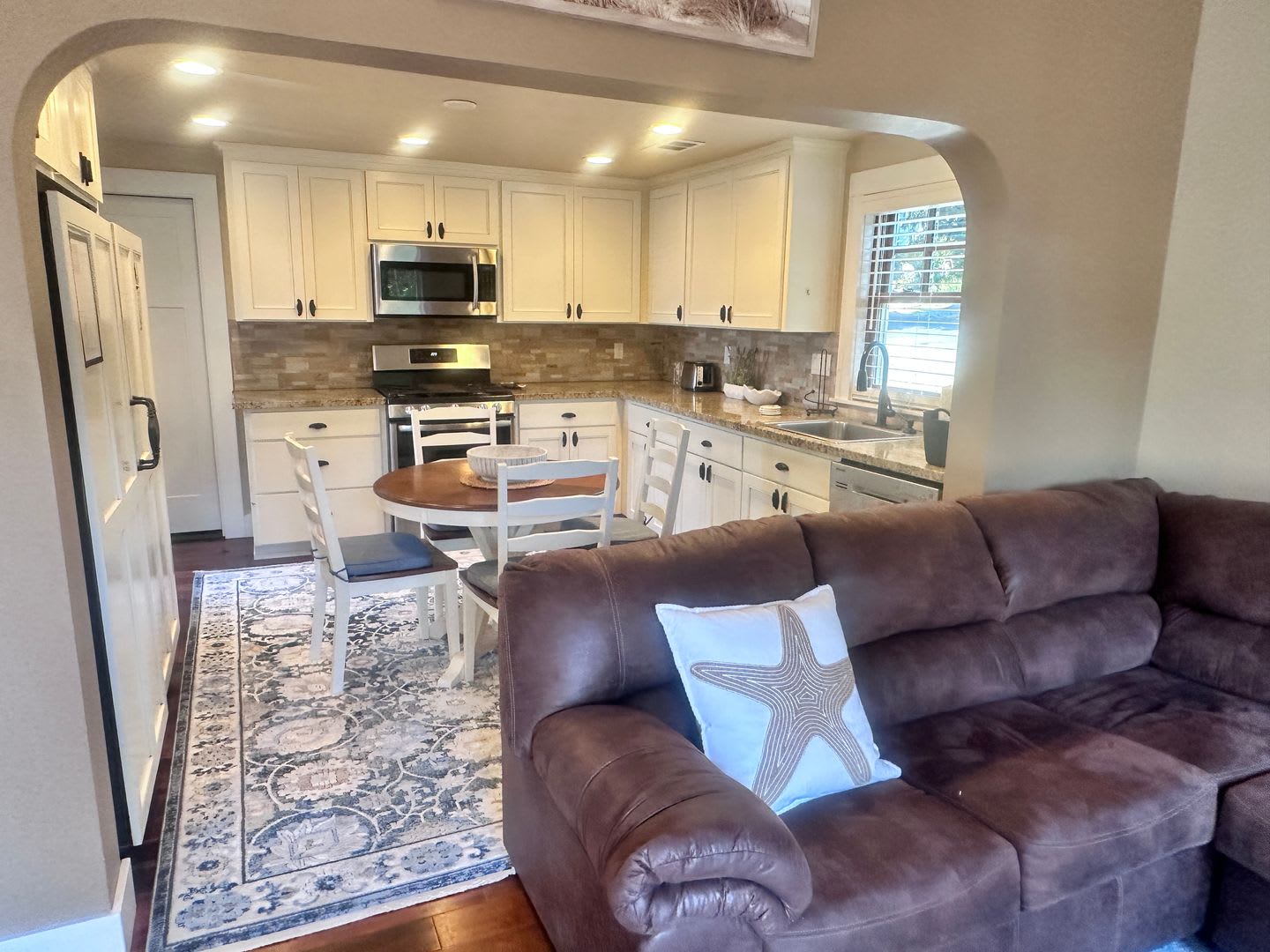 A Little Piece Of Heaven In Historic Jacksonville – photo 2