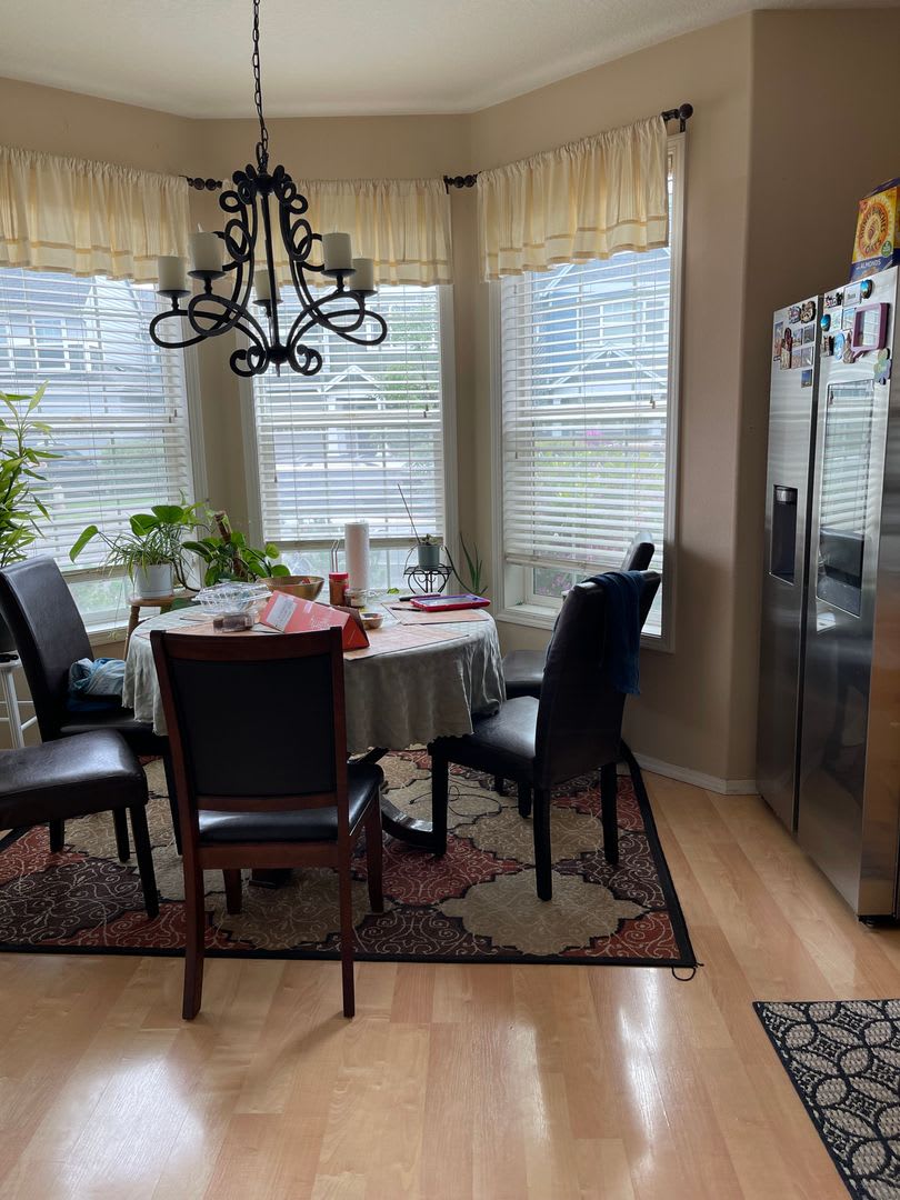 AVAILABLE NOW! 3BD/2.5BA House in FANTASTIC HOA Community! Absolutely Stunning Custom Home! – photo 4