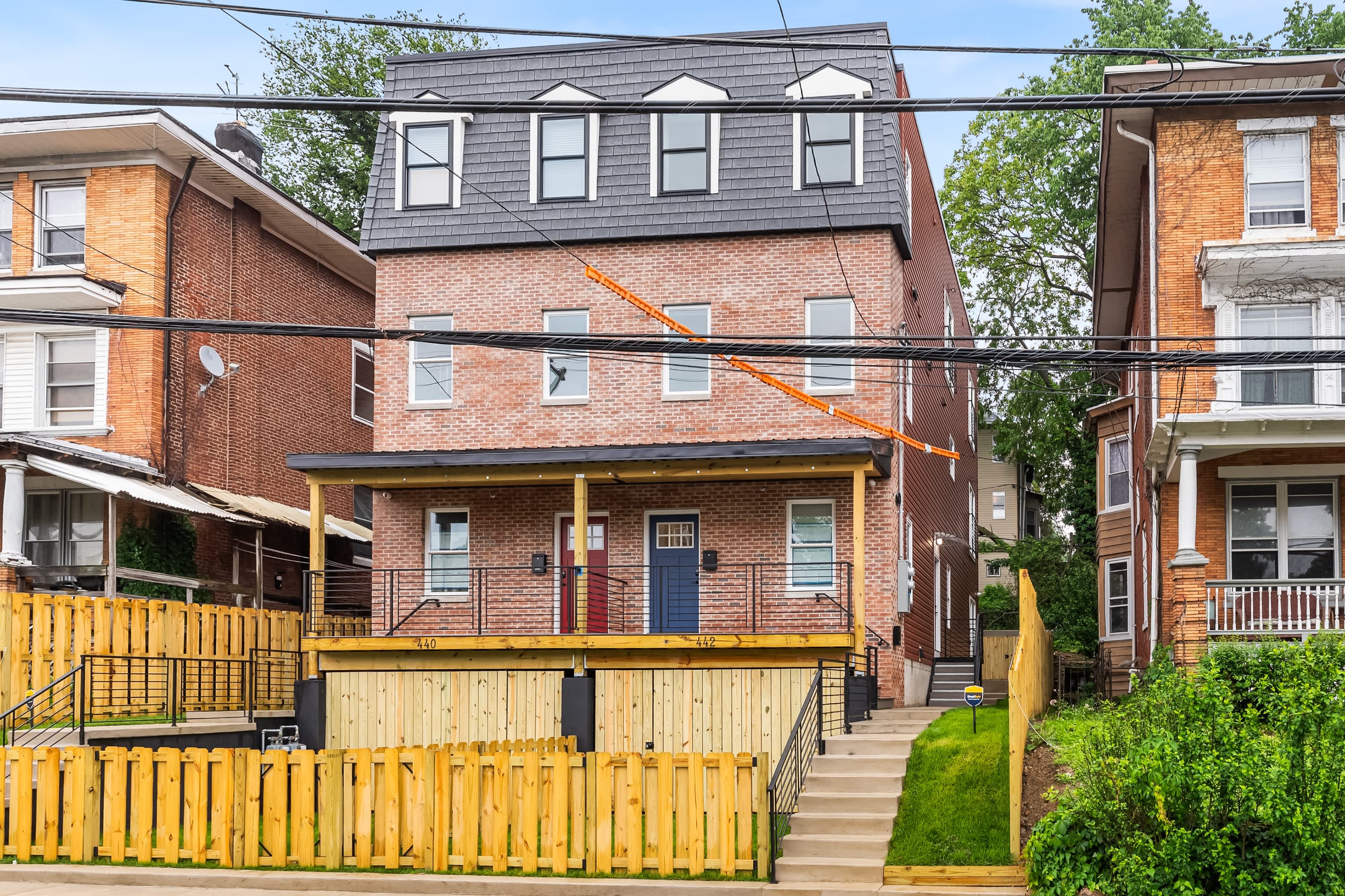442 West Queen Lane – photo 2