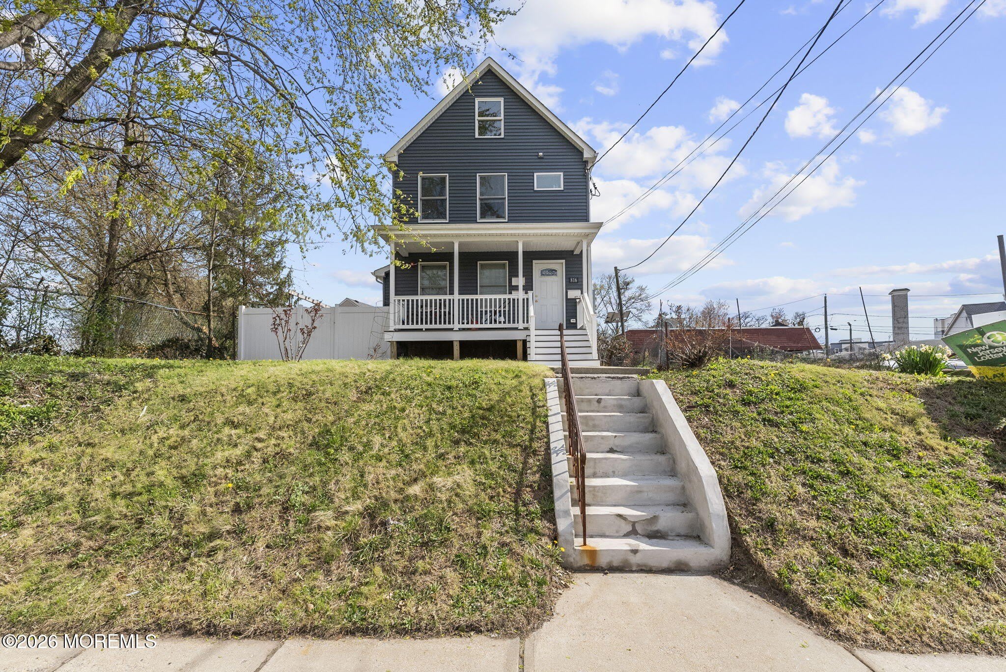 816 King Georges Road – photo 3
