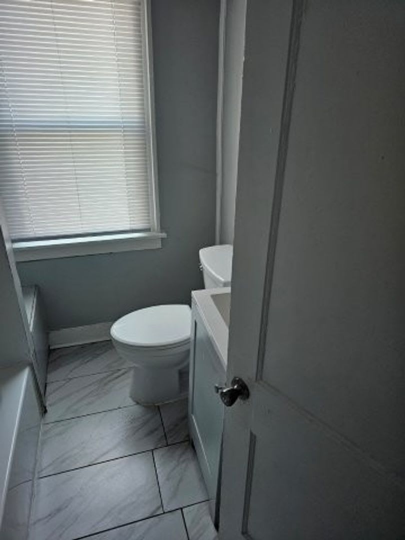 695 Algonquin St- 4 BED & 1.5 BATH FOR RENT – photo 4