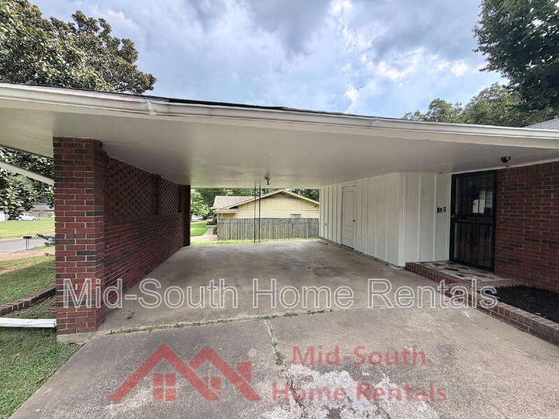 3831 Hermitage Drive – photo 3
