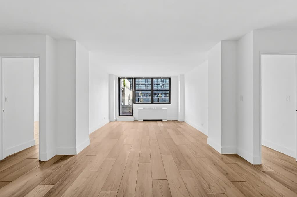 325 W 57th St – photo 3
