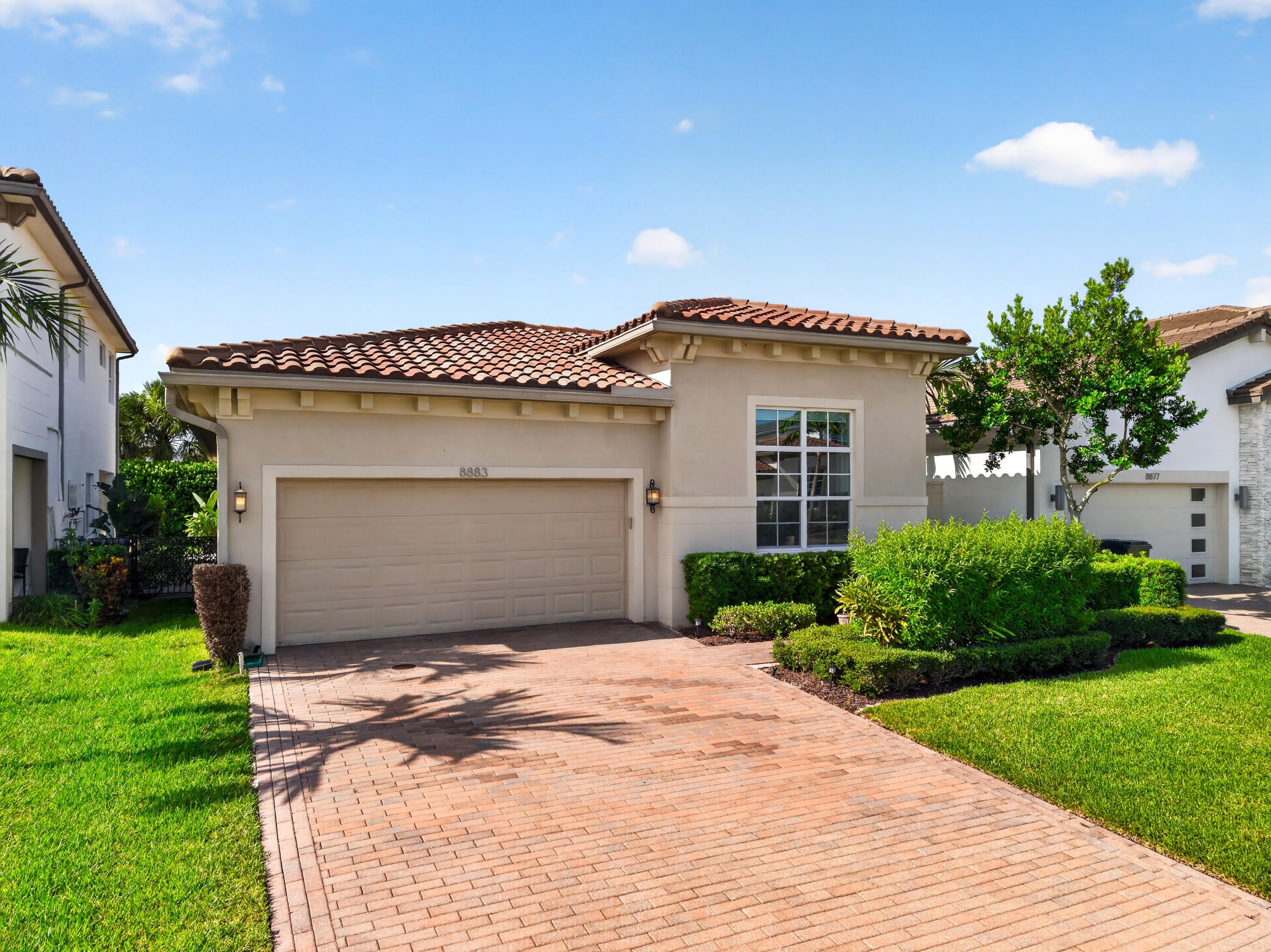 8883 KINGSMOOR Way – photo 4