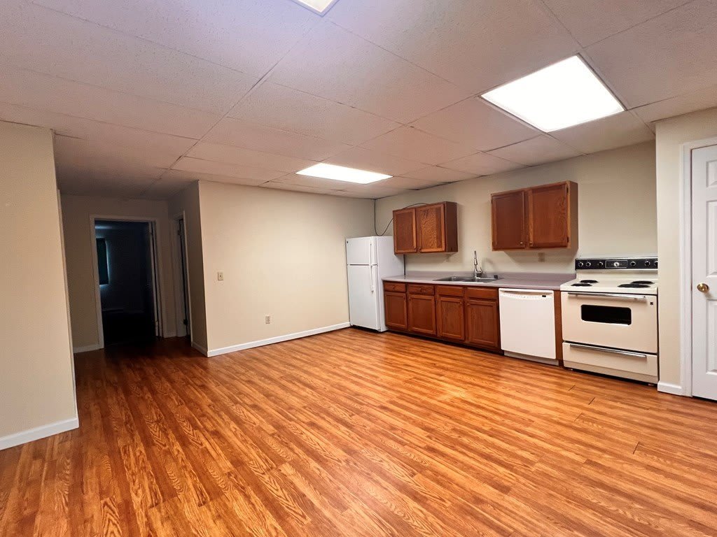 10 APT-B CLINTON ST – photo 2