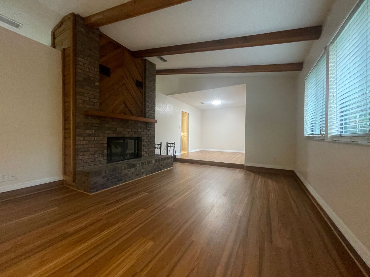 Charming Home In Sought After Hidden Oaks Community – photo 2