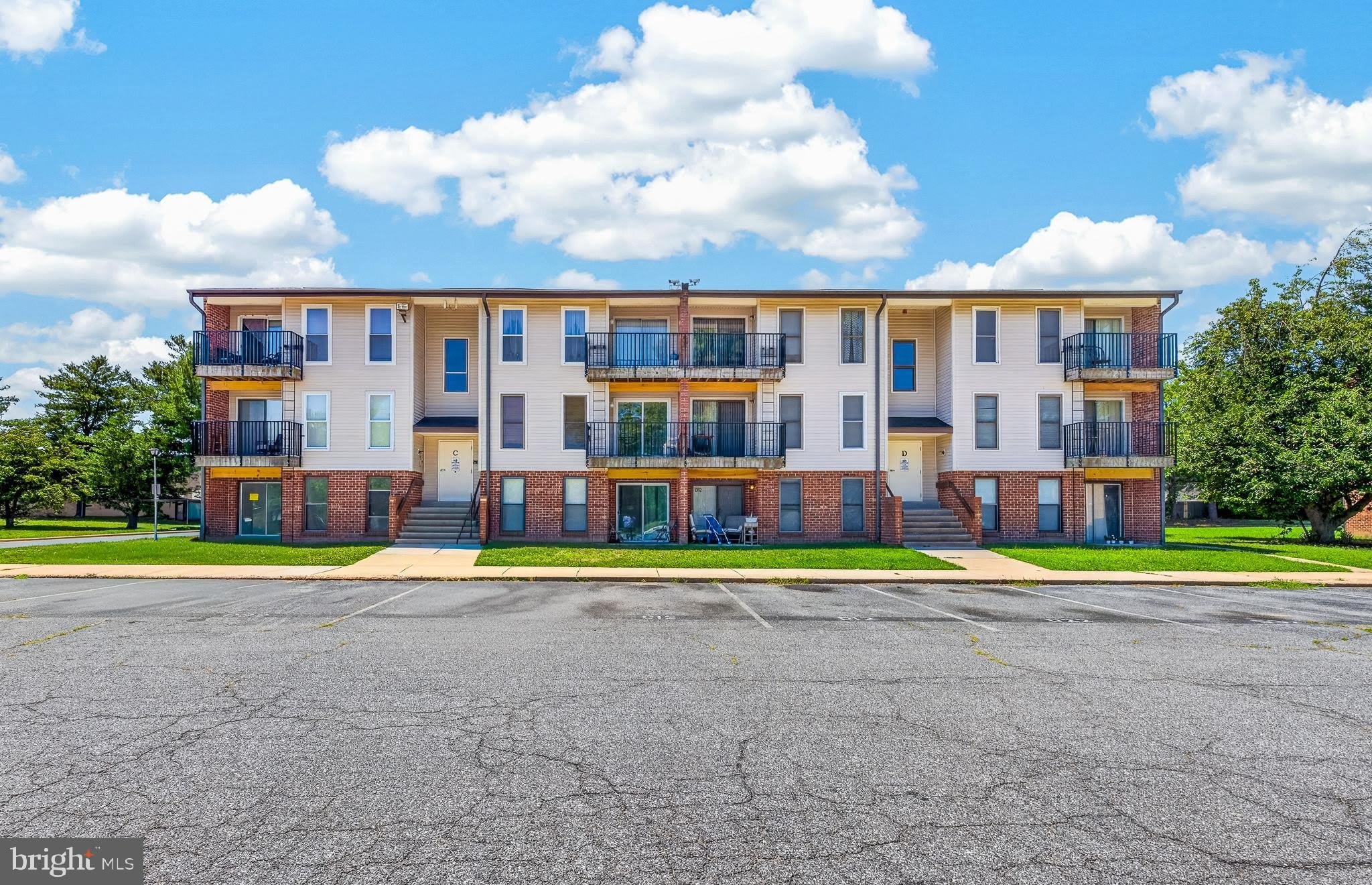 1001 WHITE OAK Road – photo 2