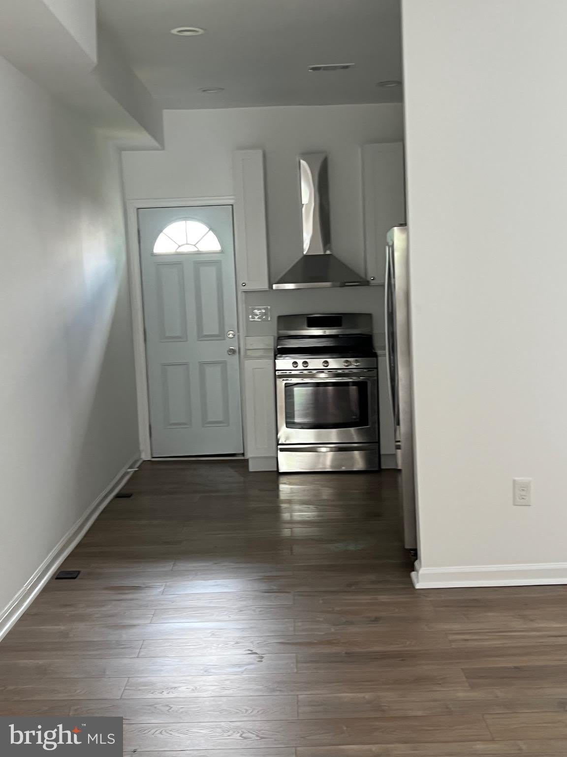 1911 DIVISION Street – photo 4