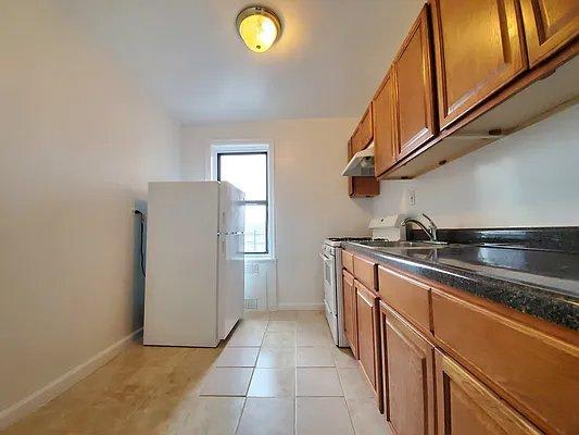 4755 WHITE PLAINS RD. – photo 3