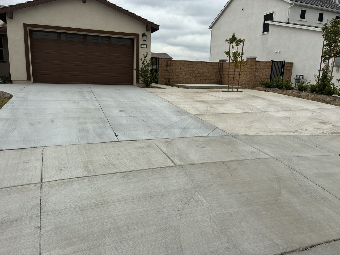 Spacious 4-Bedroom Single-Story Home with Large Backyard – photo 2