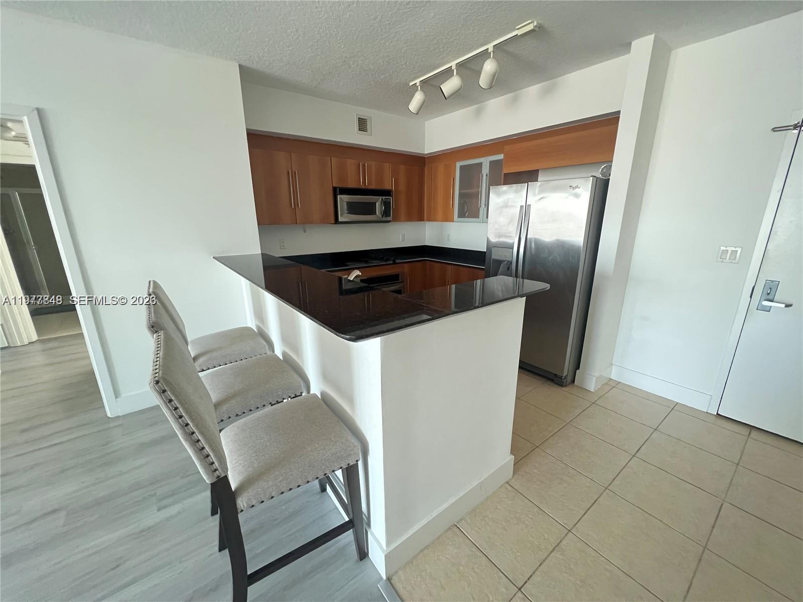 325 South Biscayne Boulevard – photo 3