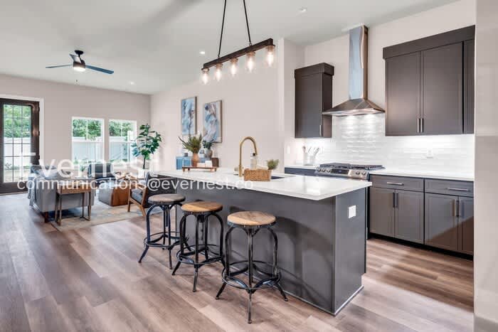 1084 Noble Loop – photo 5