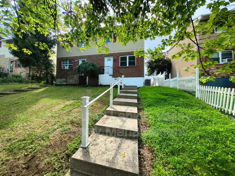 806 S Armour Dr – photo 1