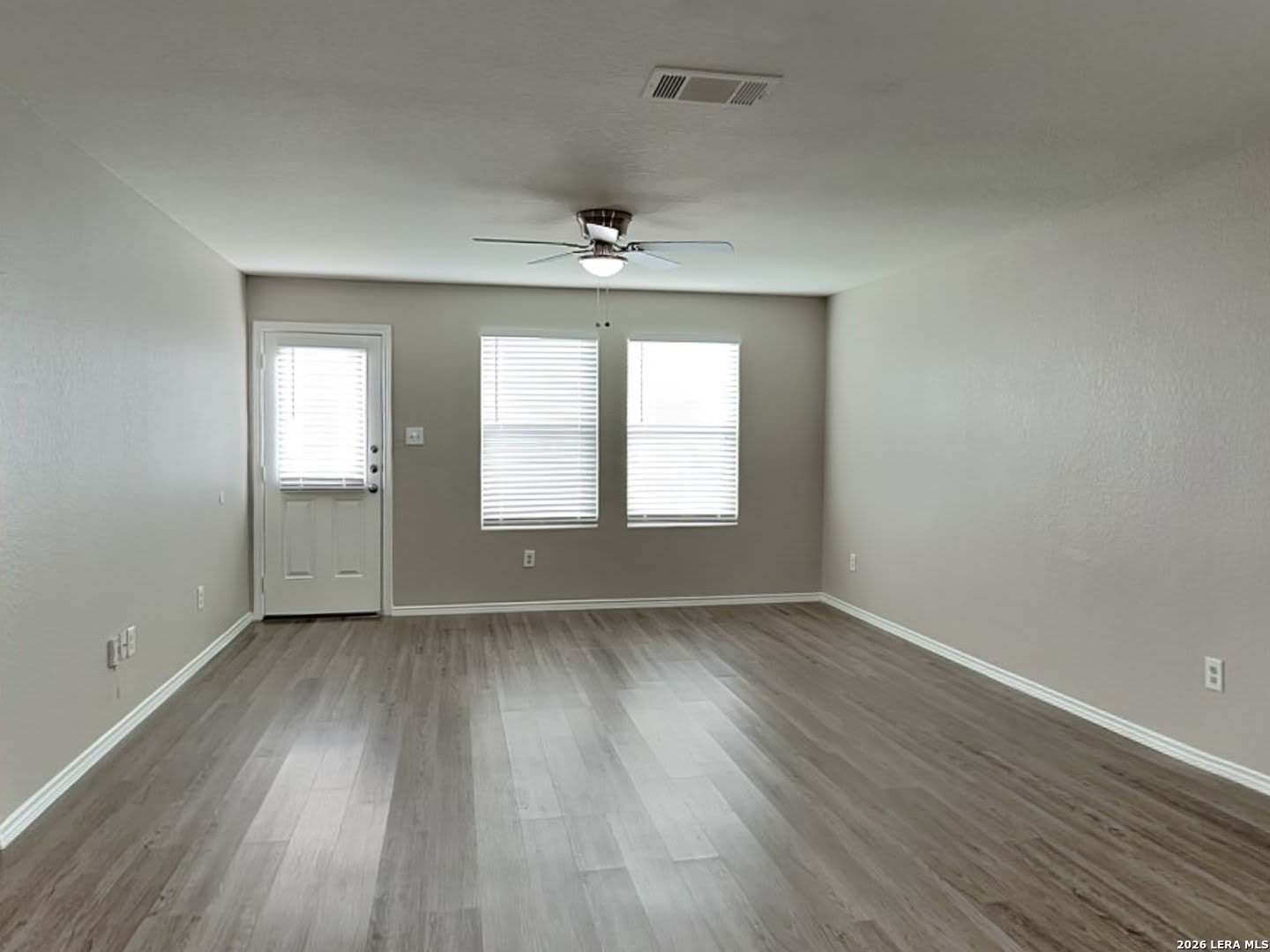 5118 Everett – photo 2