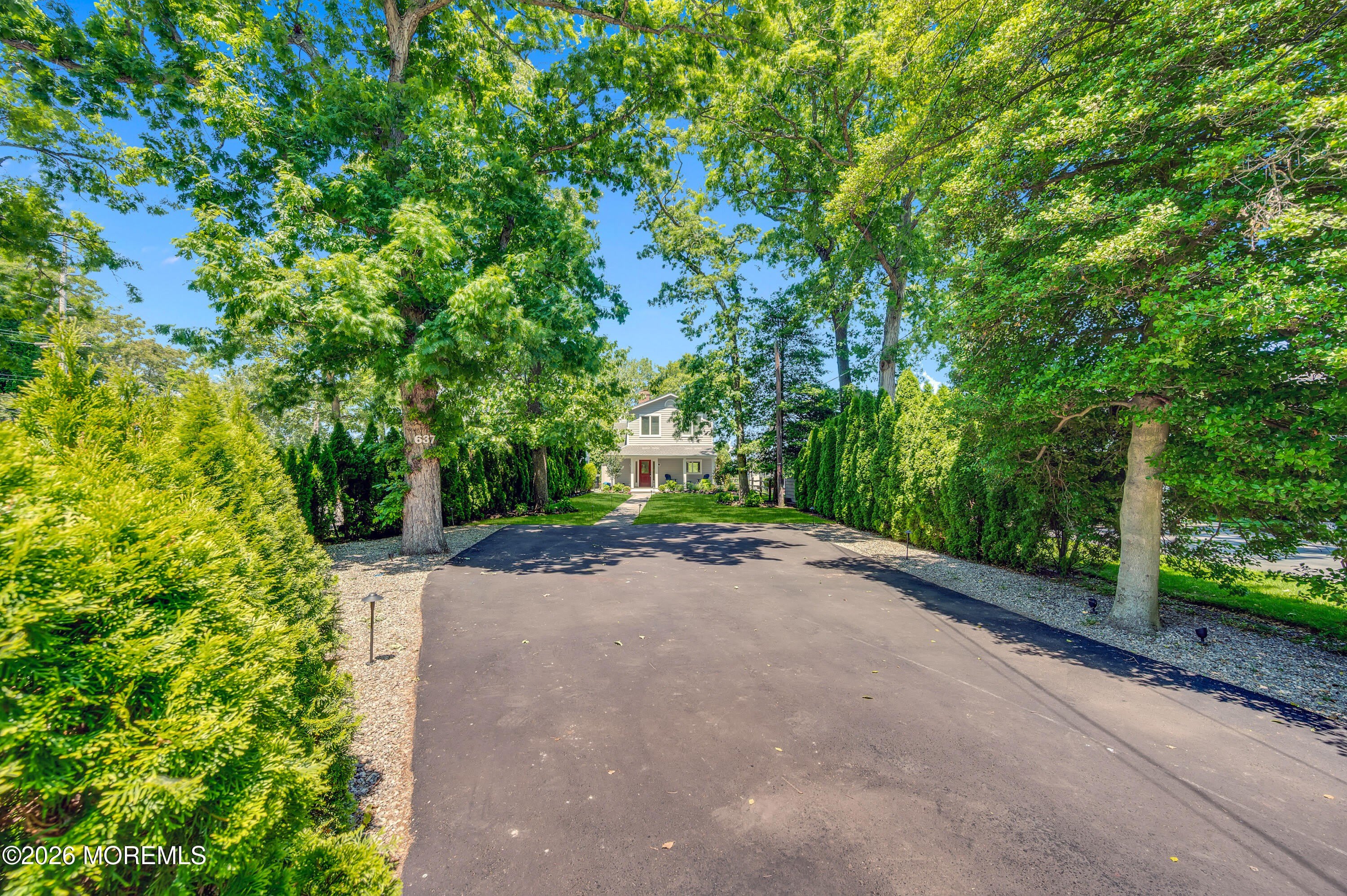 637 Beacon Boulevard – photo 3