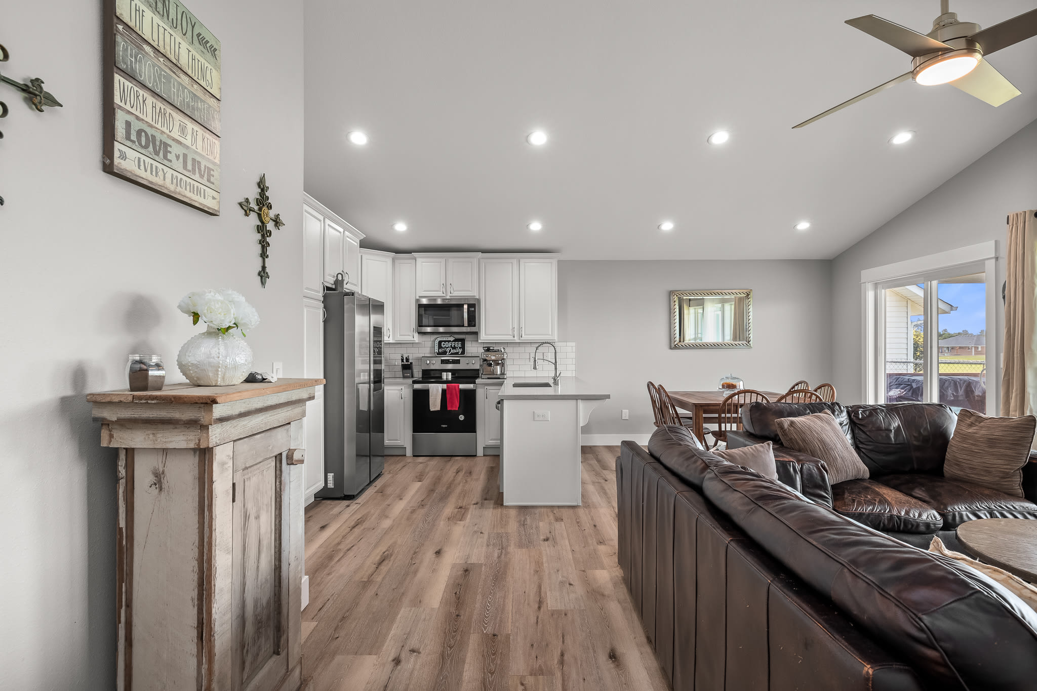 571 Puffin Avenue Northeast – photo 4