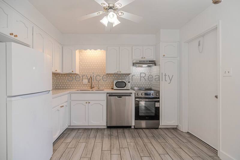 518 E Huntington Dr – photo 5