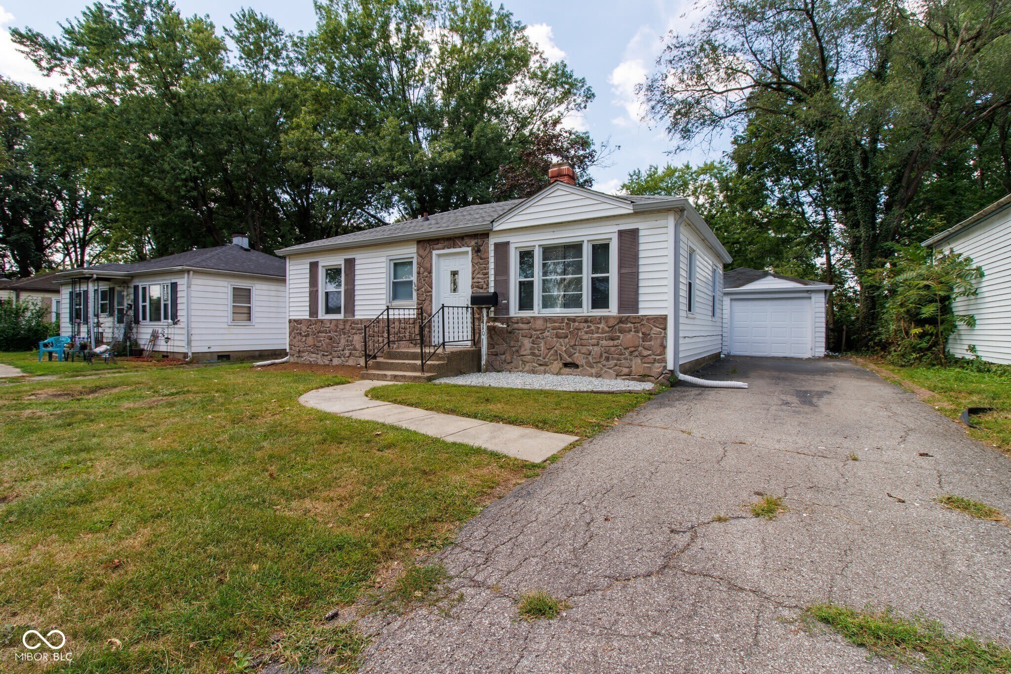 4430 N Longworth Avenue – photo 2