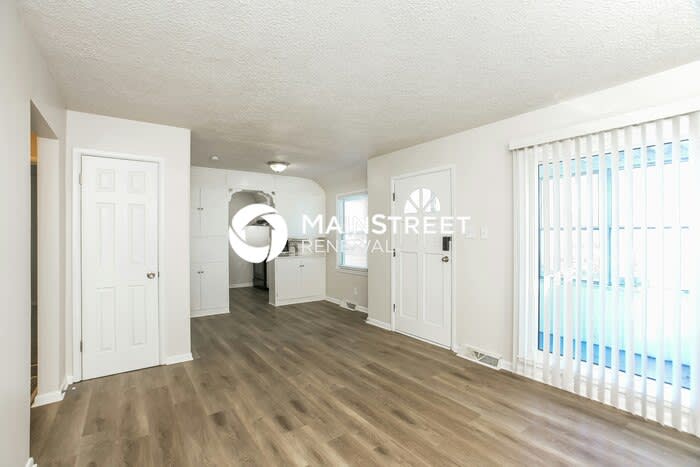 5225 East 20th Place – photo 4