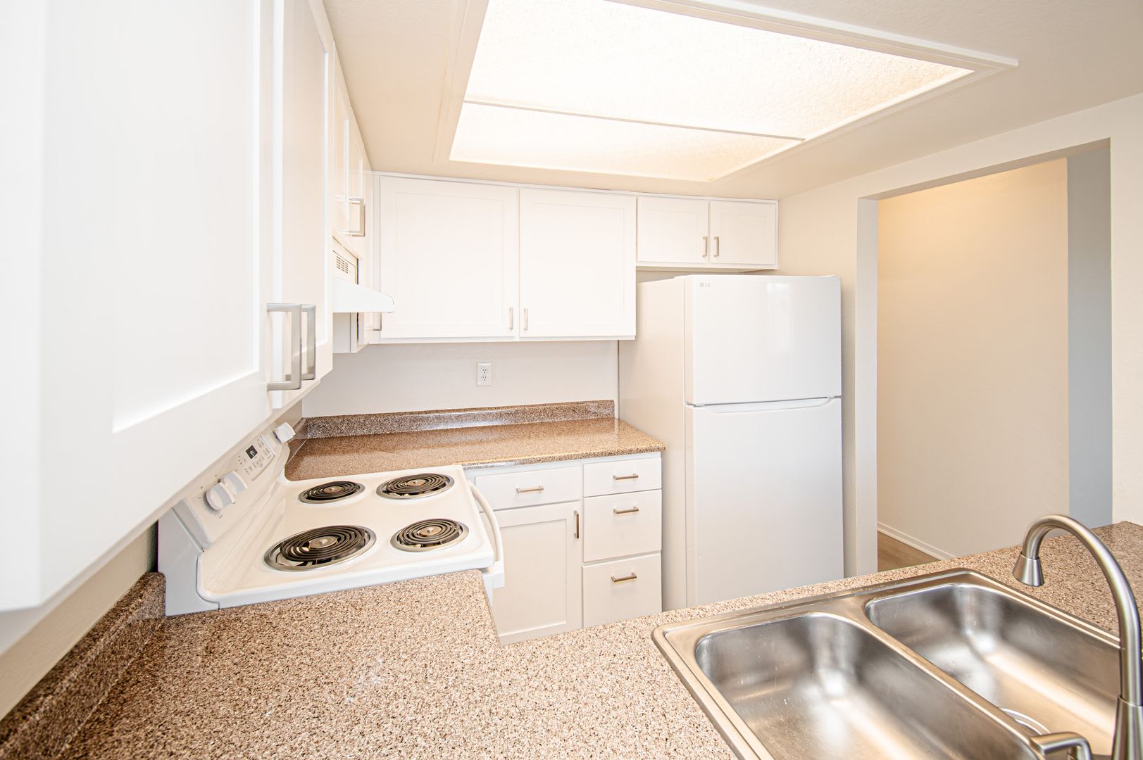 Georgia Avenue Apartments – photo 2