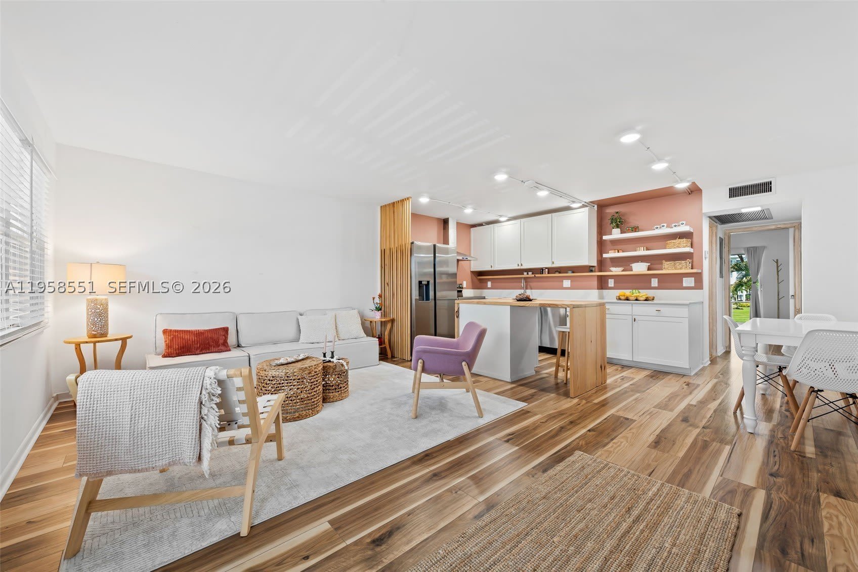 2130 Cambridge F – photo 1