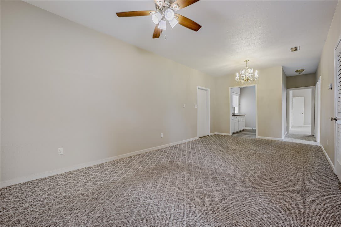 1622 Woodlawn – photo 3