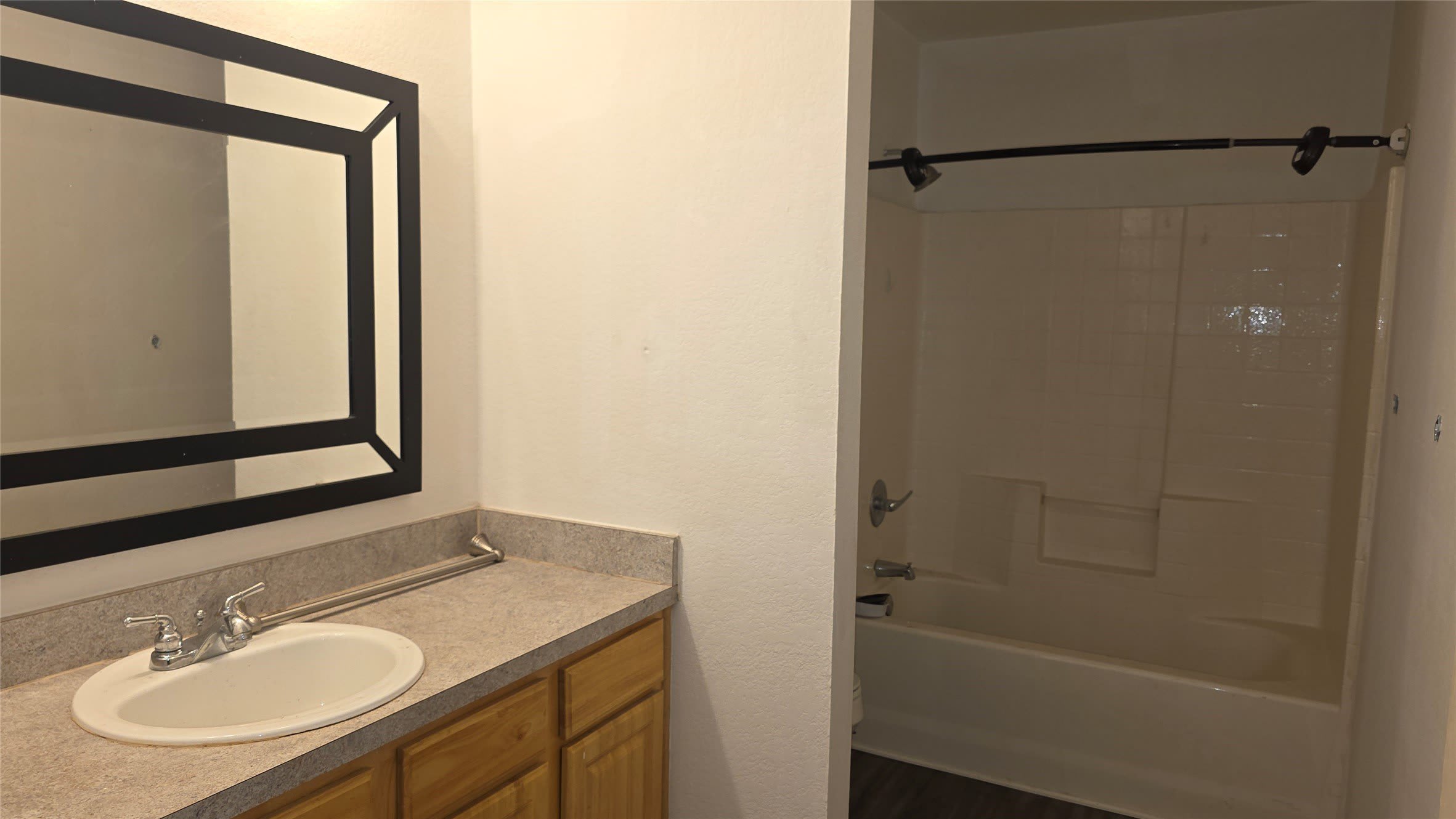 1662 Kennedy Street – photo 5