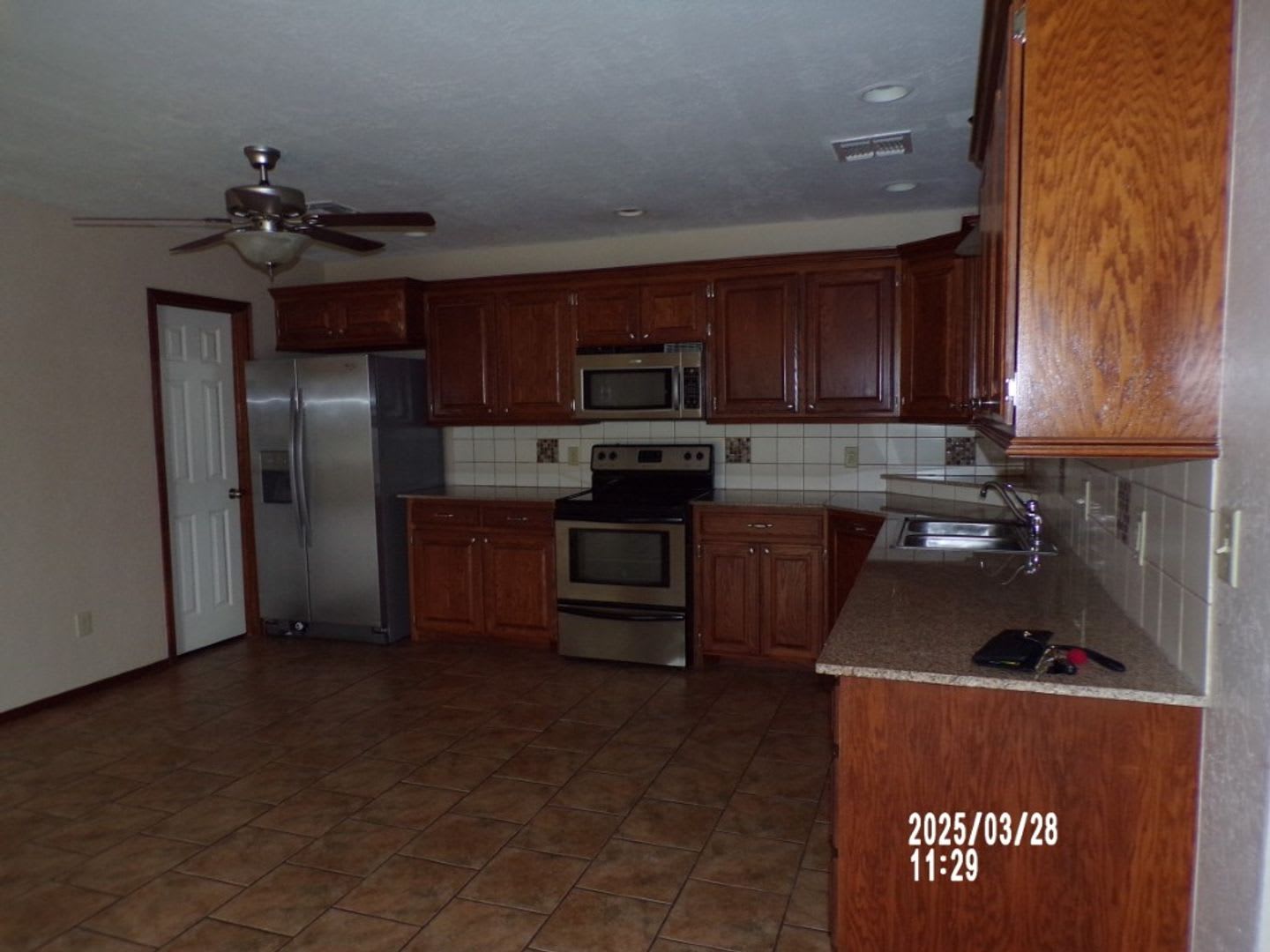 201 W E Ave – photo 2
