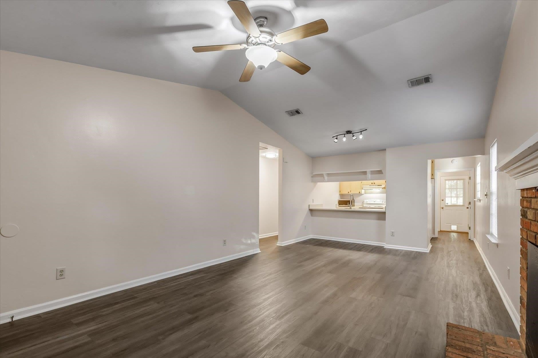 1901 Gina Drive – photo 4