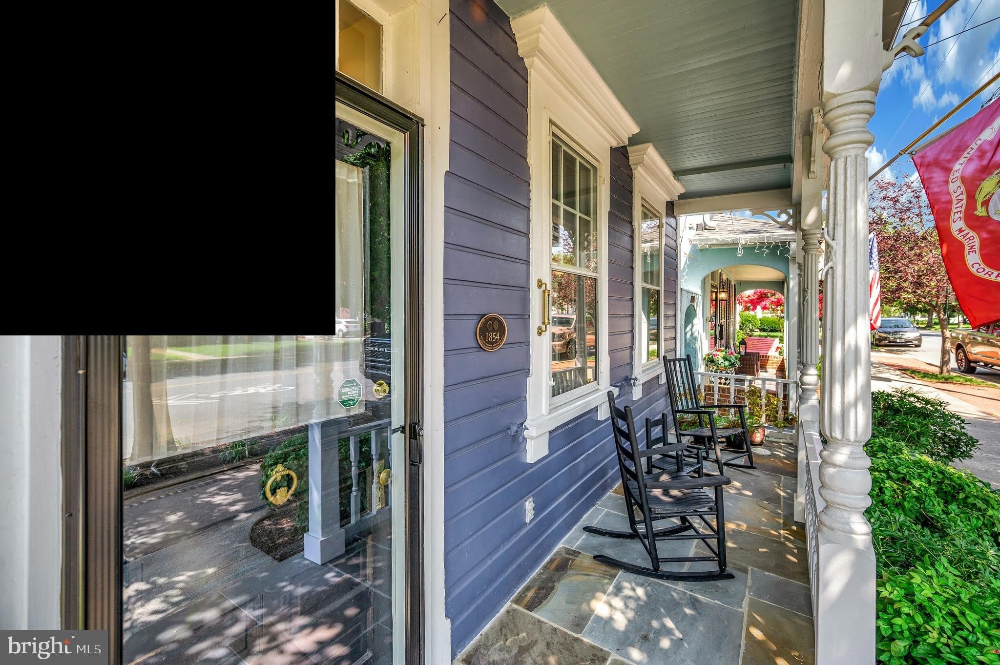 1102 Prince Edward Street – photo 2