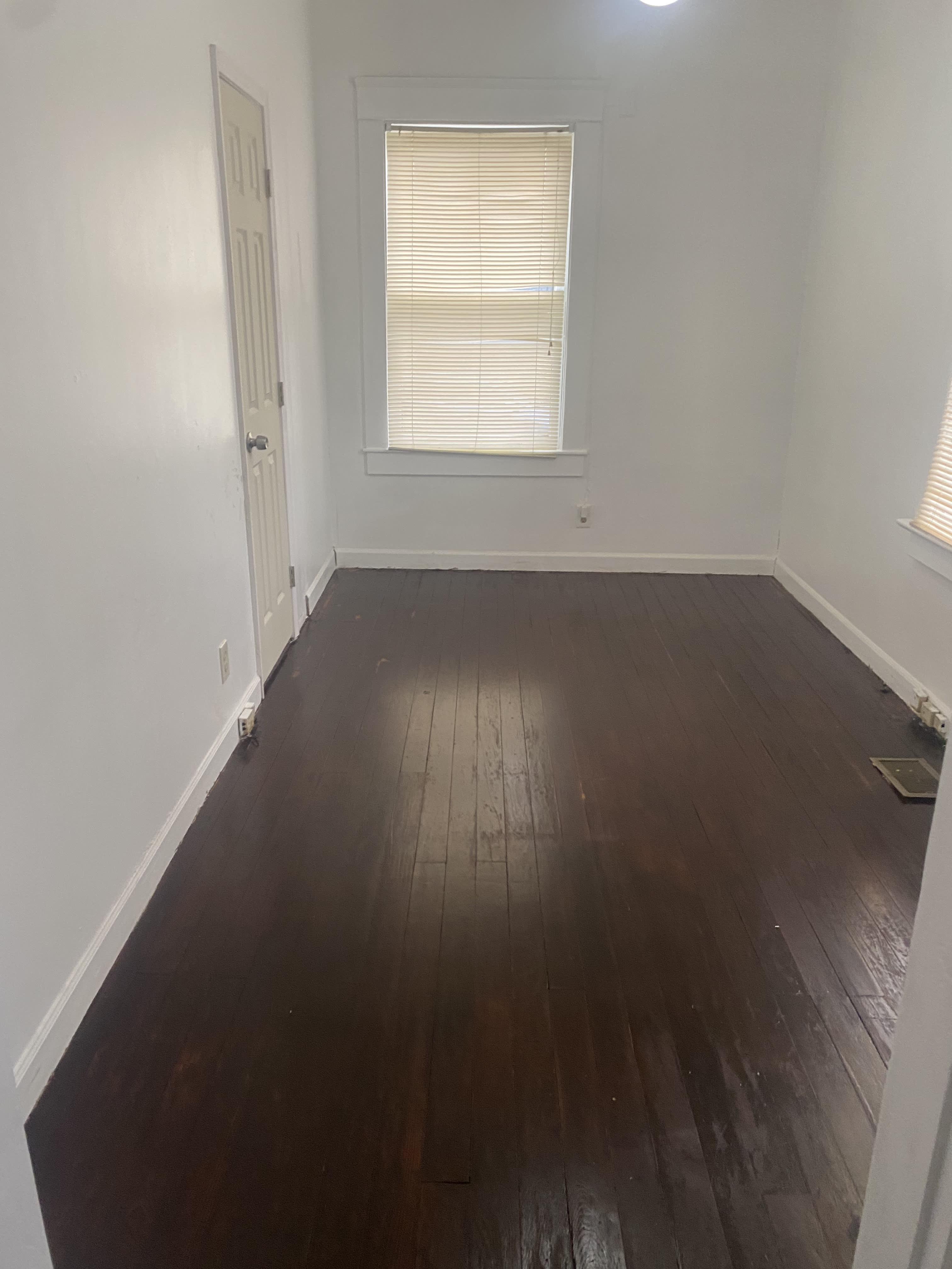 2096 Court Ave – photo 5