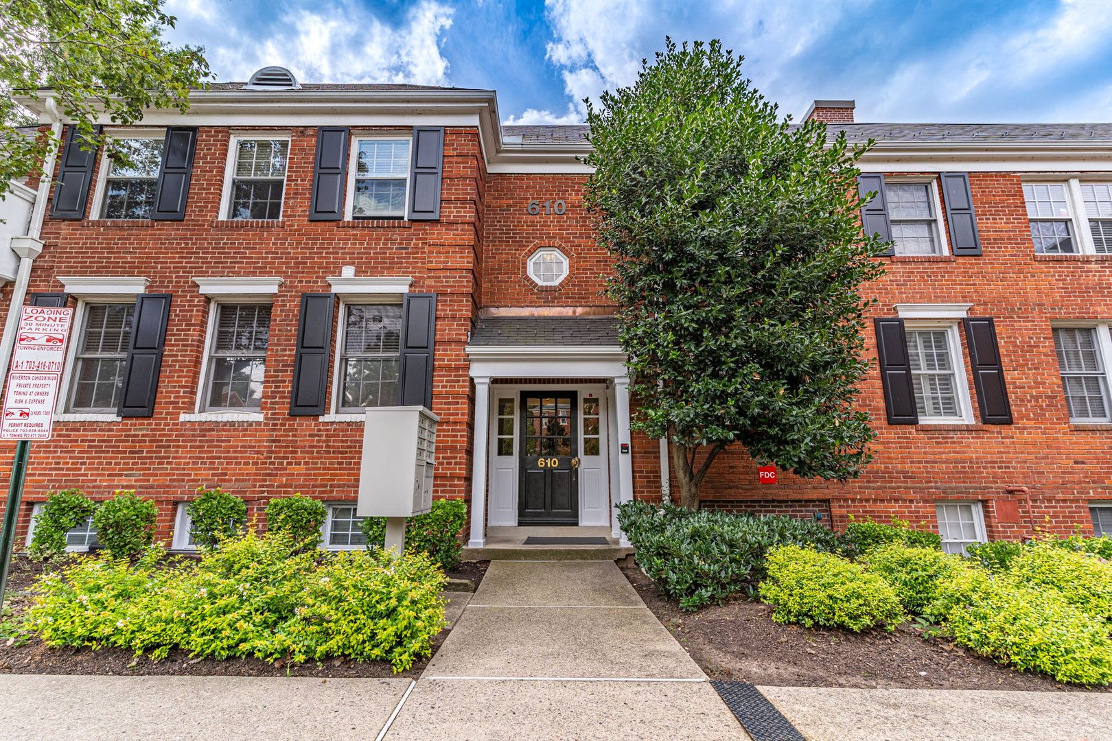 Comfy Condo in Old Town North Alexandria – photo 1