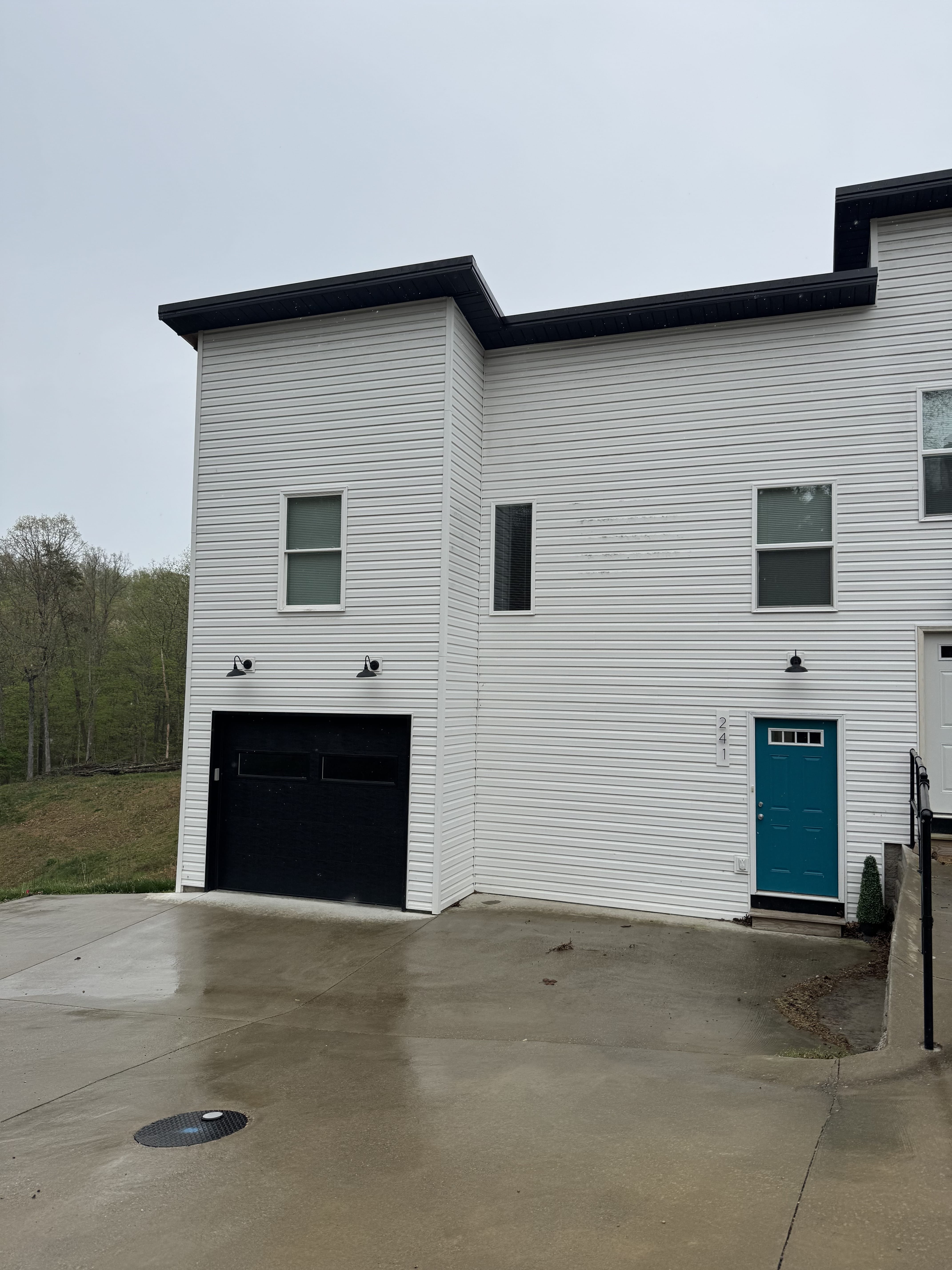 241 Berry Ln – photo 2
