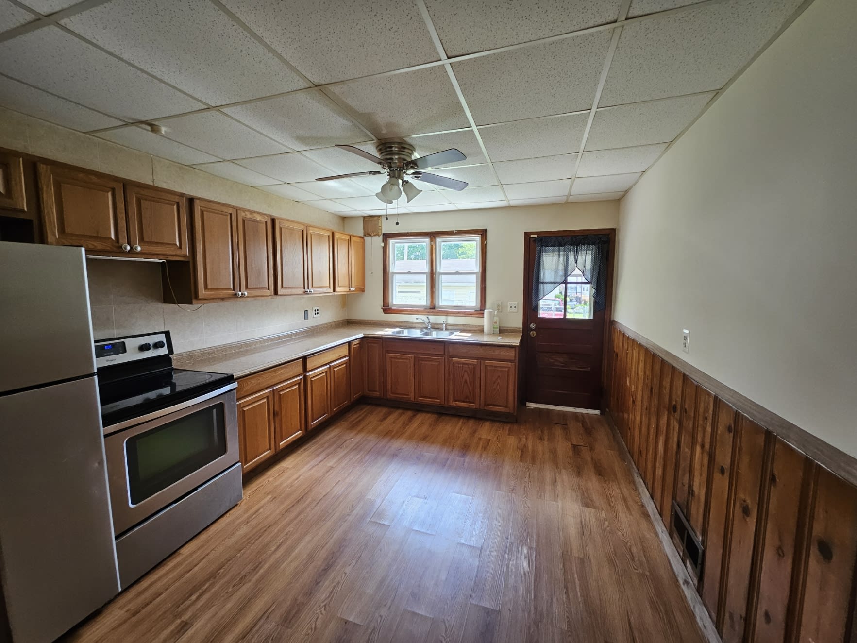 301 College Ave – photo 1