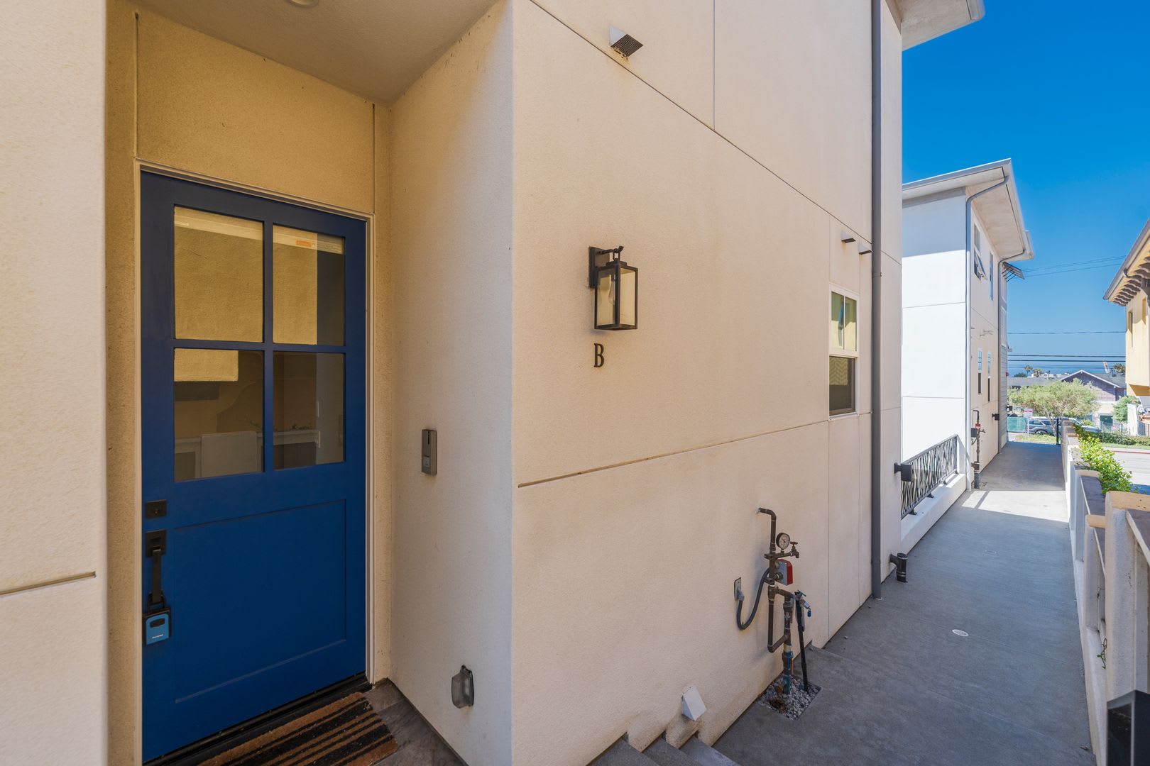 Modern Redondo Beach Townhome – photo 2