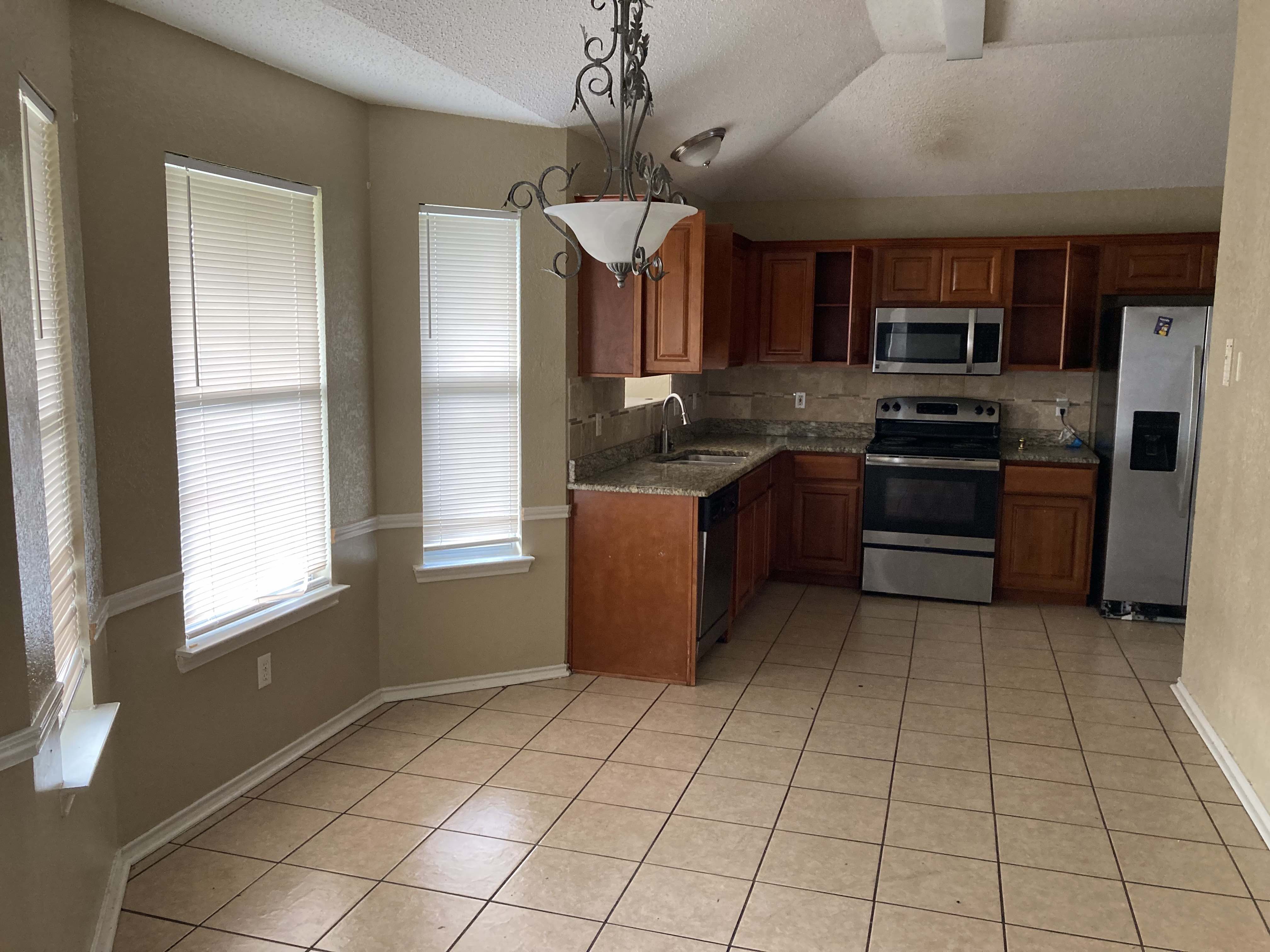 2207 Waterfall Dr – photo 3