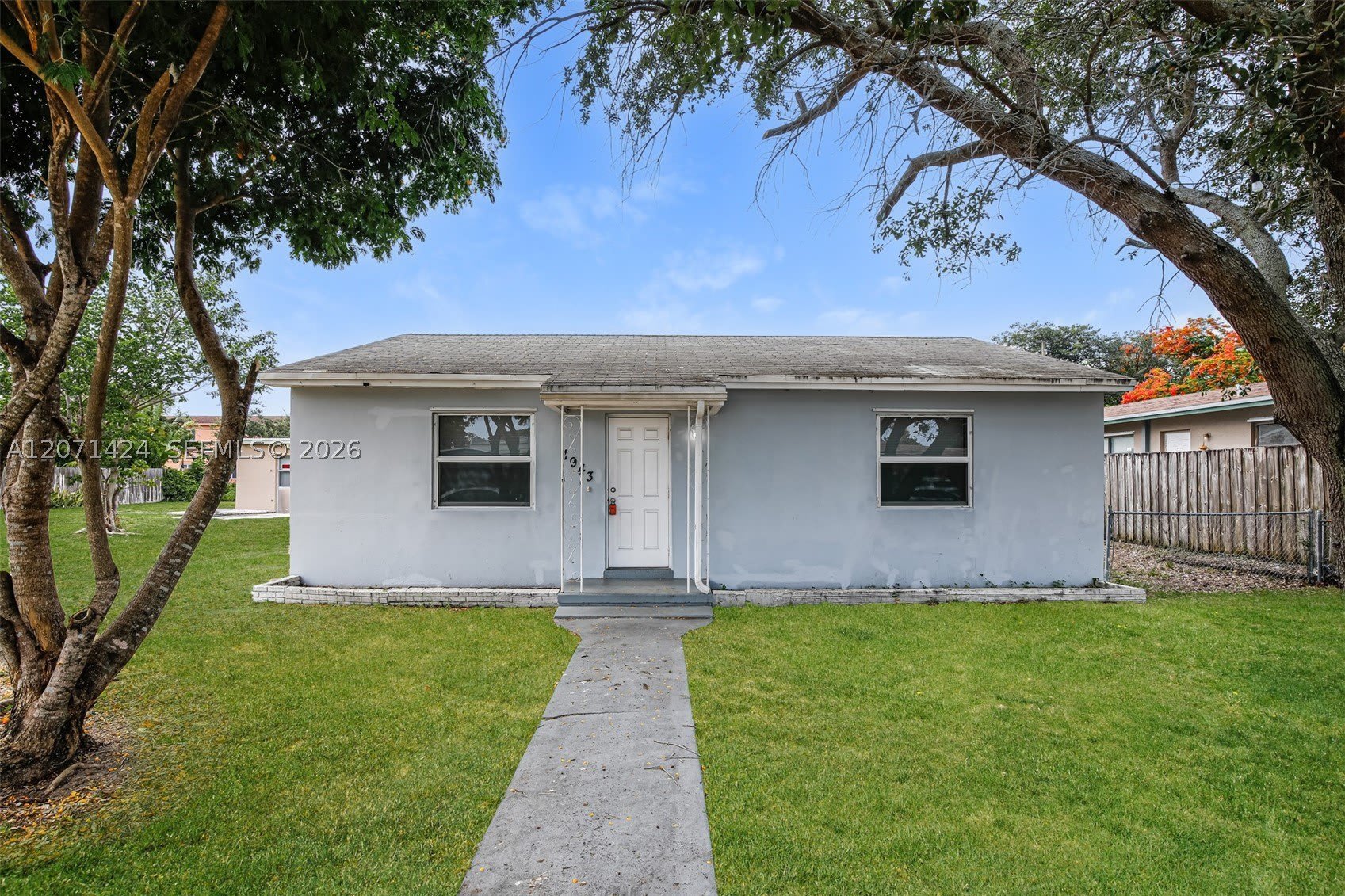 1943 Thomas St – photo 1