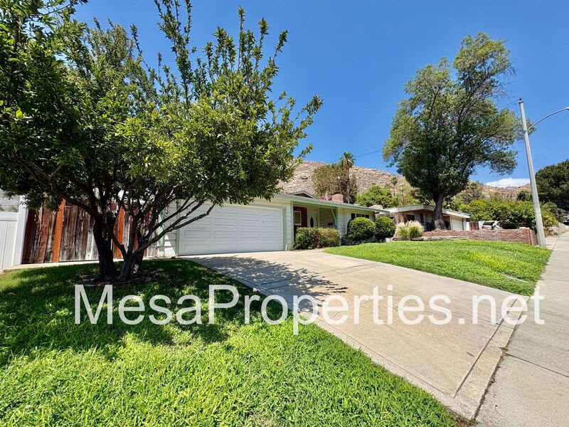 561 Spruce St – photo 2