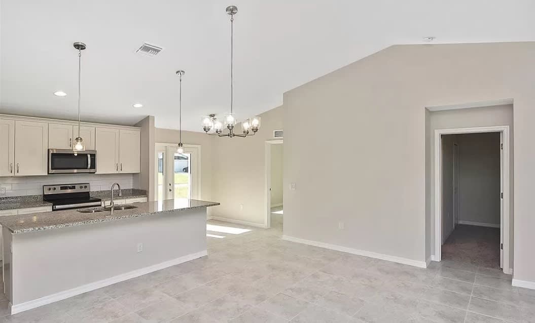 415 Northwest 19th Place – photo 4