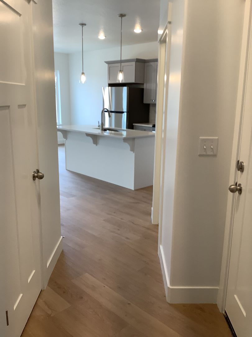 New Construction Townhome Located in Prime Saratoga Springs Location. – photo 2