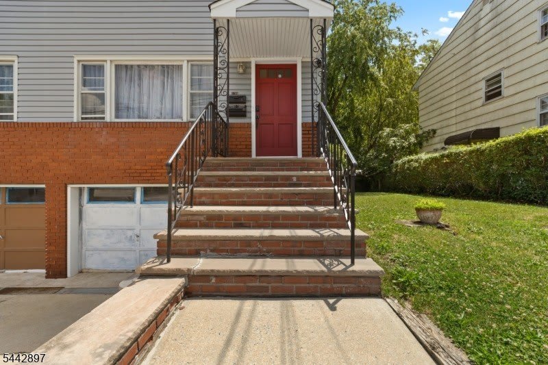 1755 Winfield St Apt 2 – photo 3