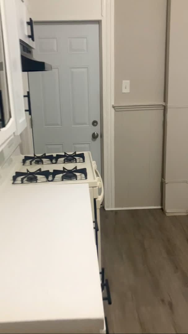 Spacious 3-Bedroom Home in a Prime Baltimore Location – Only $1,500/Month! – photo 3