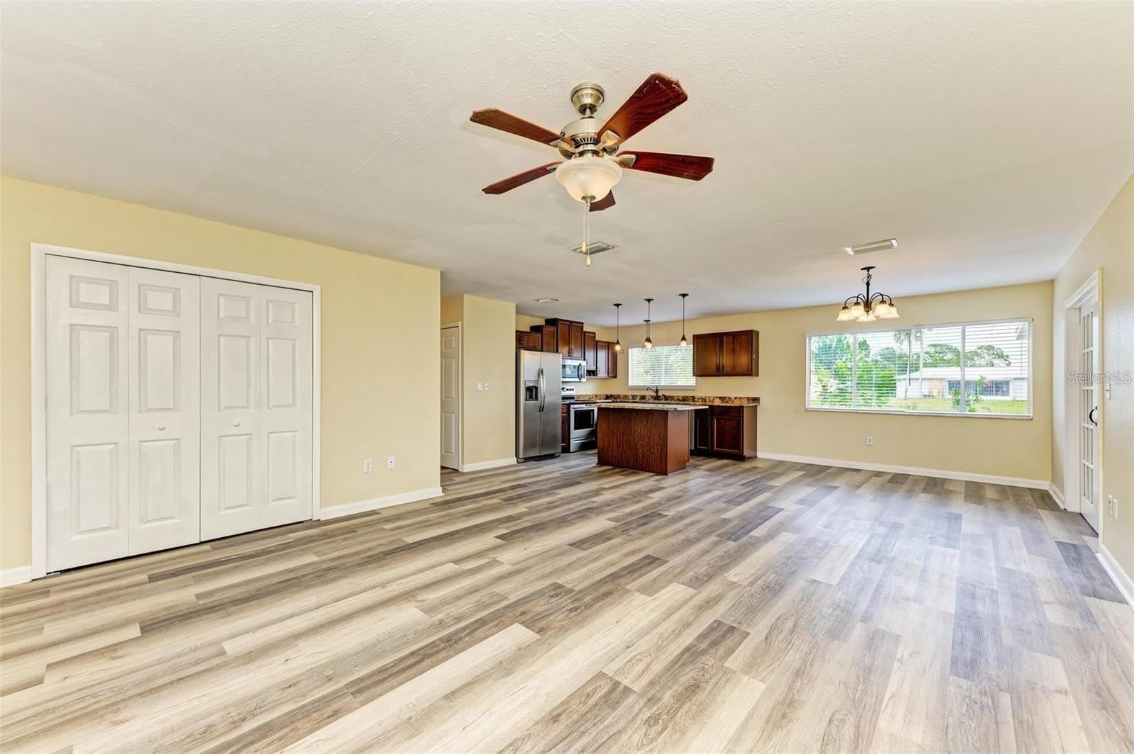 7120 ELYTON Drive – photo 2