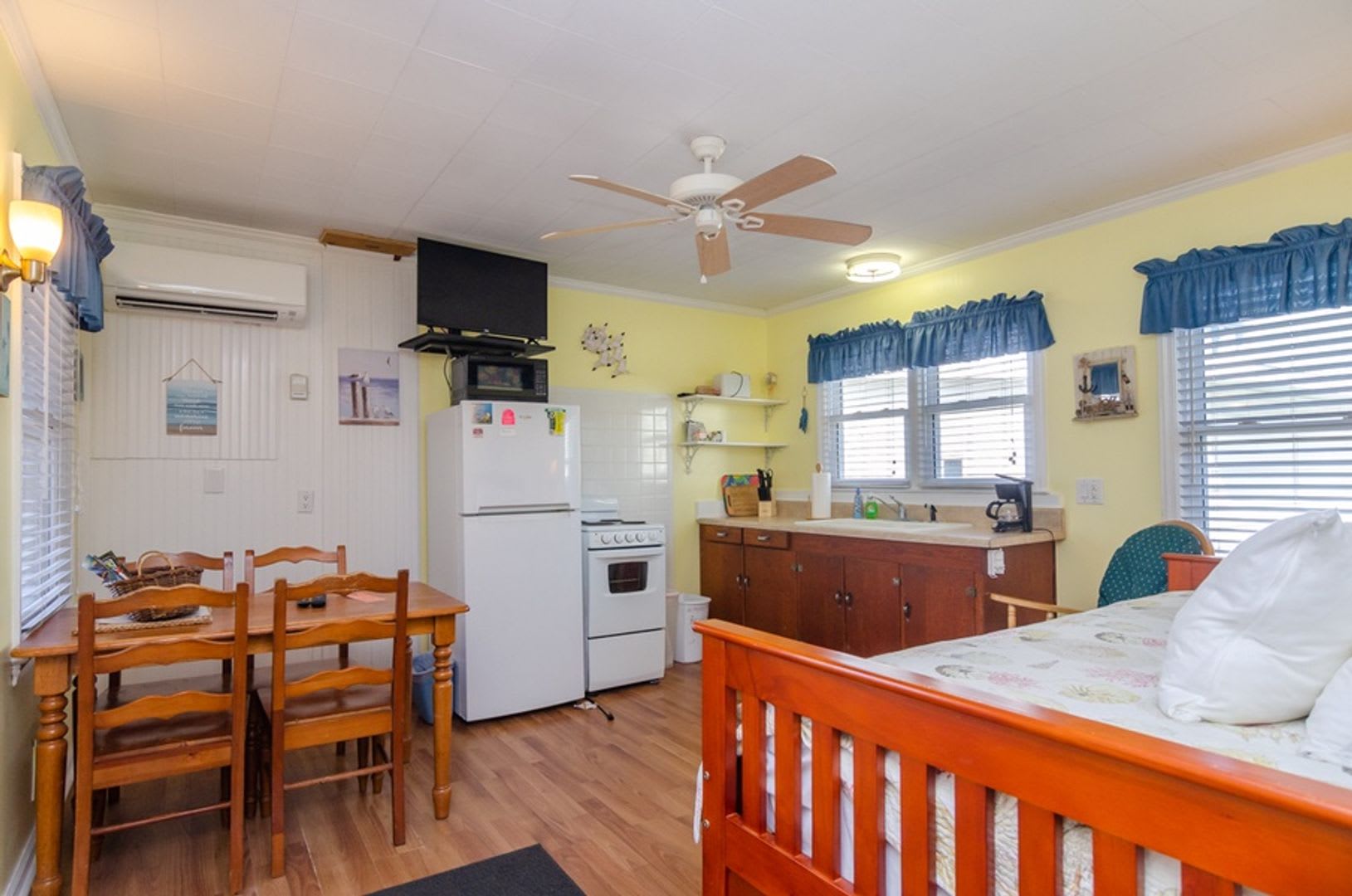 (K171) 113 S. 4th Avenue Room 1 Kure Beach, NC 28449 – photo 5