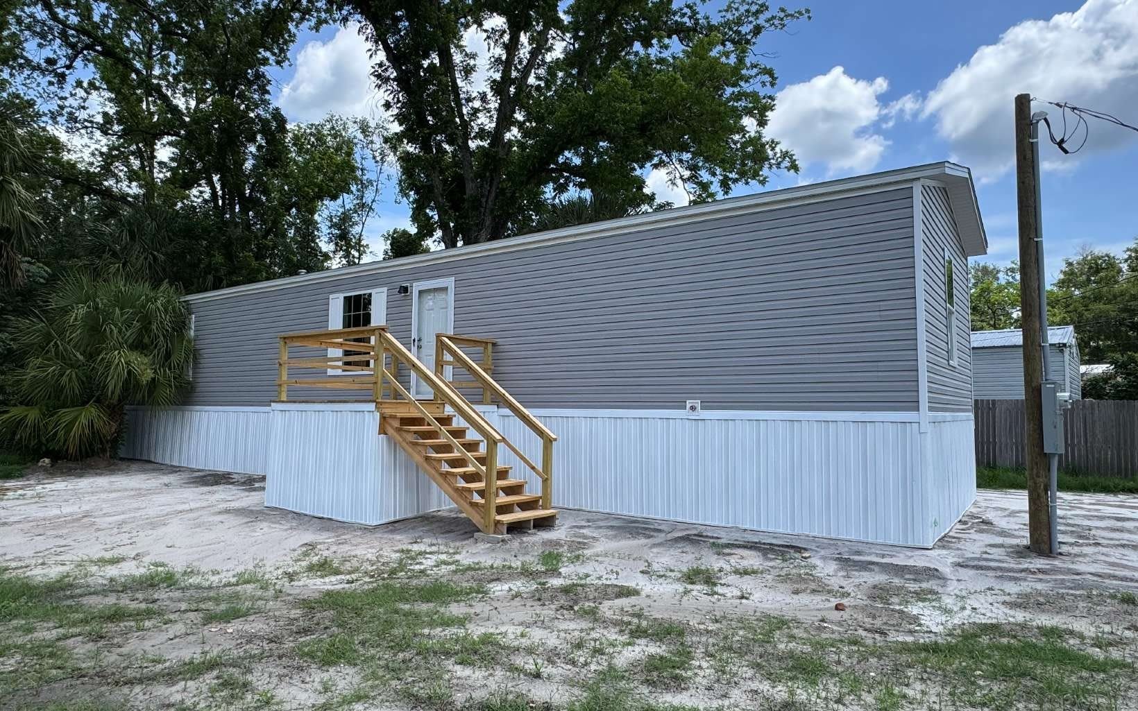 1114 Sw 5Th St – photo 1